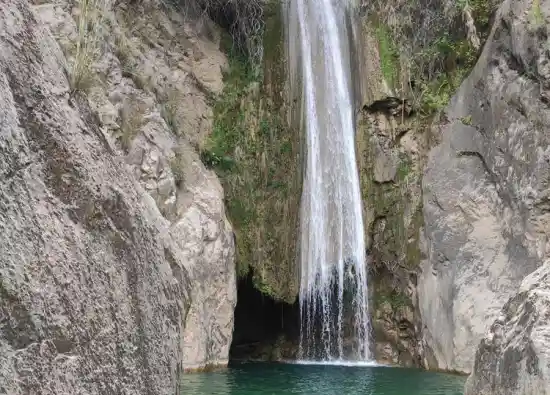 آبشار گذرگاه