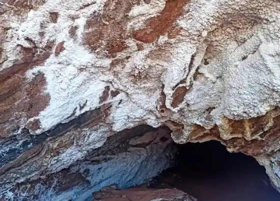 غار نمک