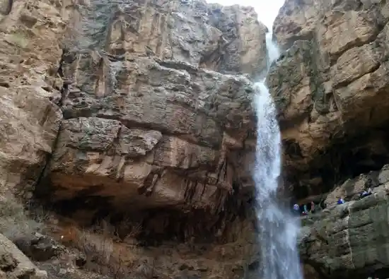 آبشار دره گاهان