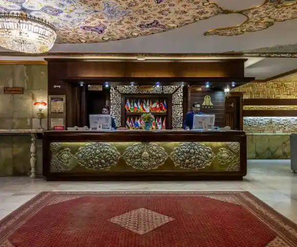 هتل عالی قاپو-1