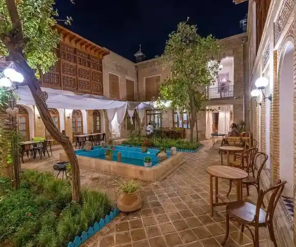 اقامتگاه سنتی درب شازده شیراز-1