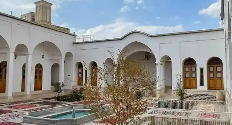 بوتیک هتل عمارت جواهری