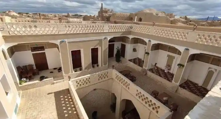 اقامتگاه سنتی بام نایین