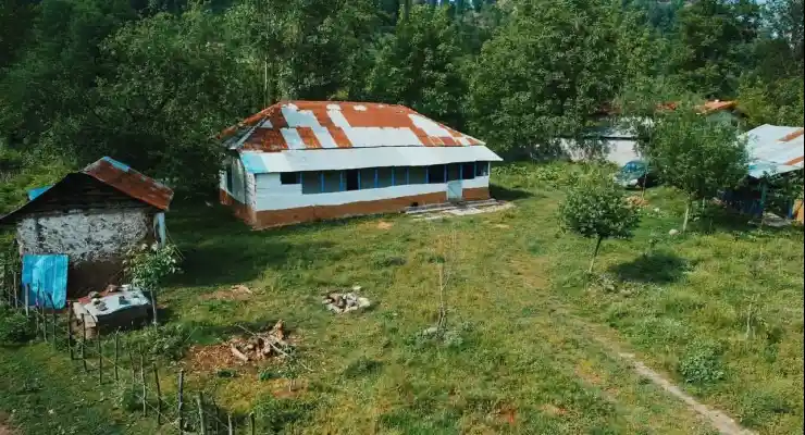 اقامتگاه بومگردی مادربزرگه سوباتان