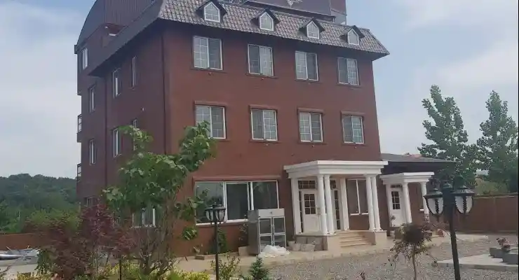 هتل شاه بلوط