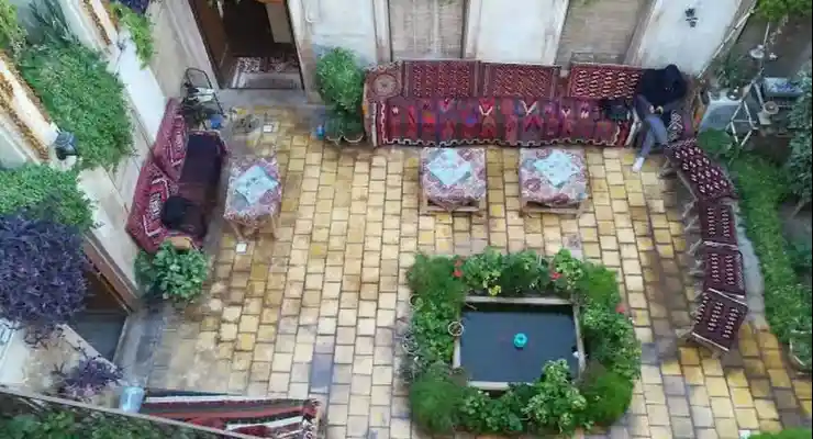 اقامتگاه سنتی سووشون شیراز