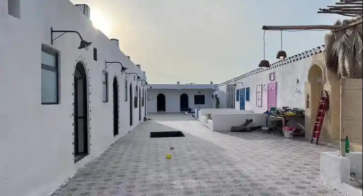 اقامتگاه بومگردی پیروز