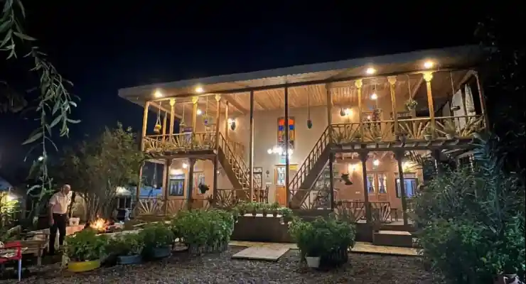 اقامتگاه بومگردی می جان