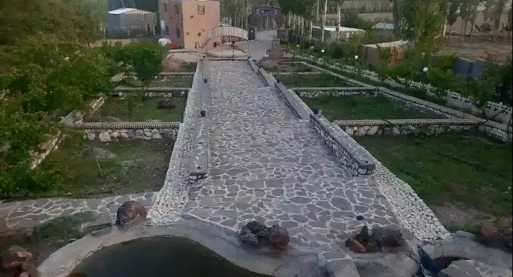 اقامتگاه بومگردی پازینه