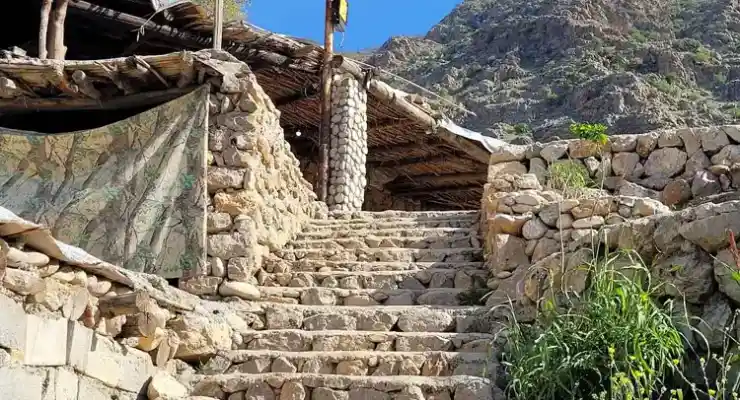 اقامتگاه بومگردی پاپیلا