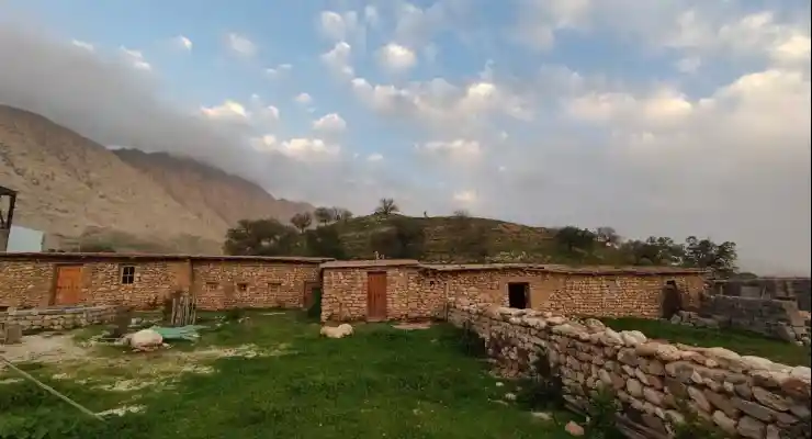 اقامتگاه بومگردی وارگه دالاهو