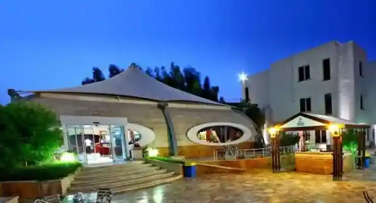 هتل تعطیلات کیش