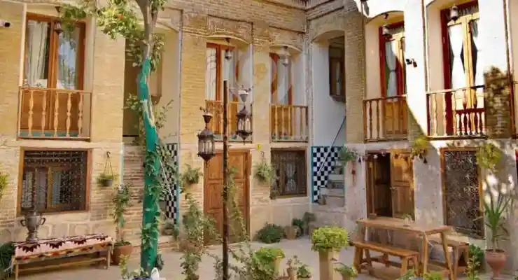 اقامتگاه بومگردی آنا شیراز