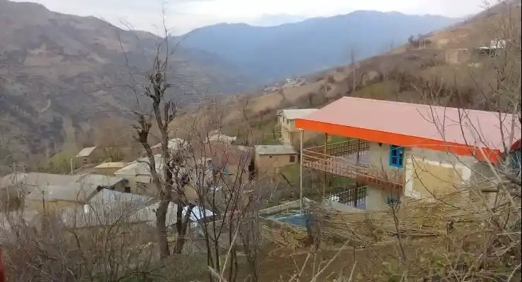 اقامتگاه بومگردی کوه کمر