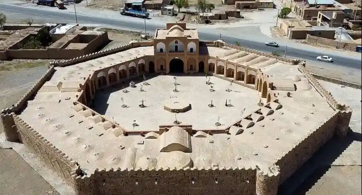 اقامتگاه سنتی کاروانسرای امینآباد