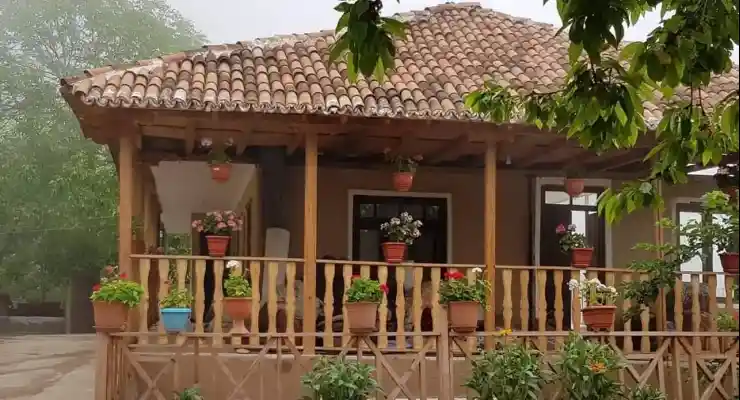 اقامتگاه بومگردی سرونوش