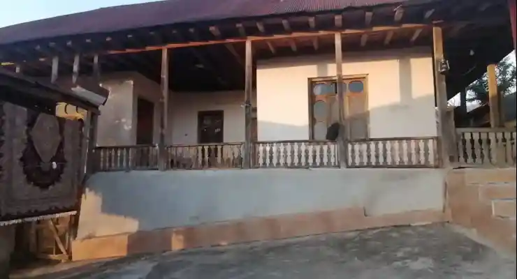 اقامتگاه بومگردی چلچلا