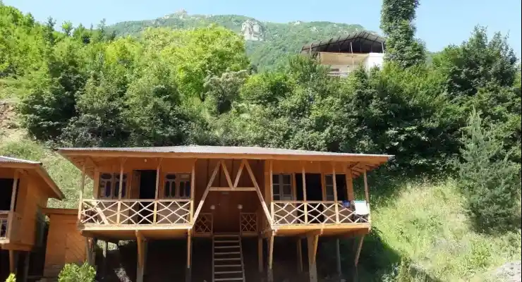 اقامتگاه بومگردی خلعتبری