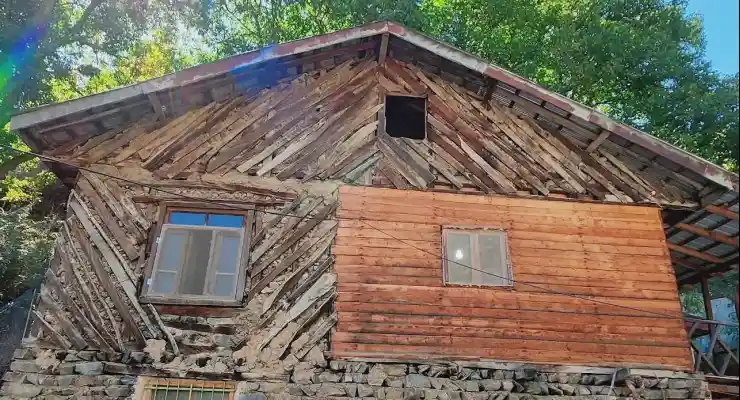 اقامتگاه بومگردی نسا