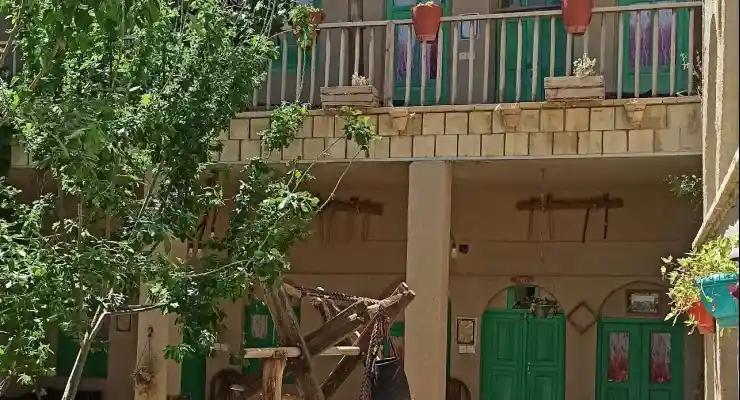 اقامتگاه بومگردی کروشک