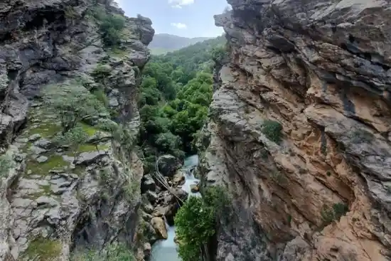 تنگه گجستان