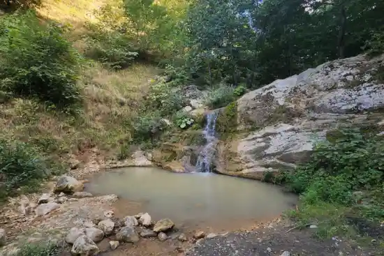 آبشار متکازین تنگه