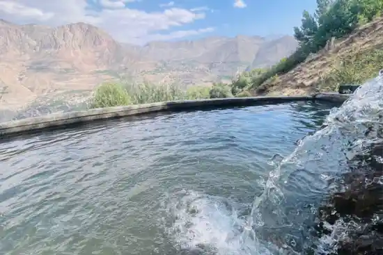 چشمه شاروزن