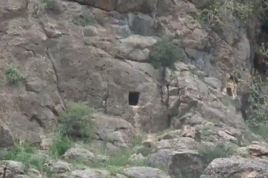 گوردخمه بردگوری سرپير