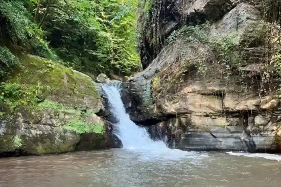 آبشار سرمست گولی