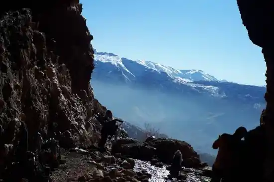 غار وقت ساعت