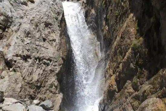 آبشار تنگ آبشاران