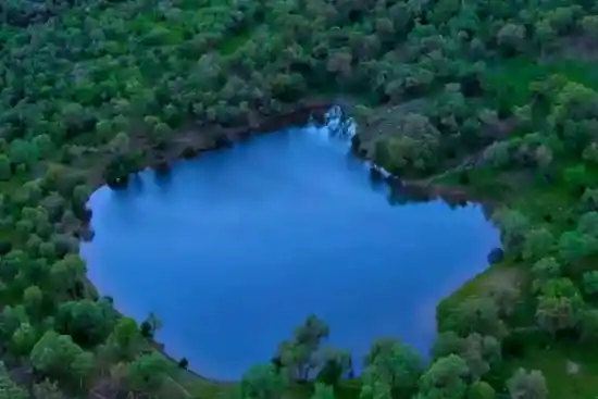 آبگیر بی تهه