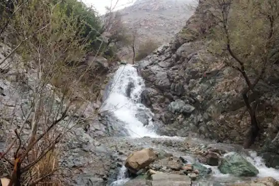 آبشار دره نوسنگ حصارک-1