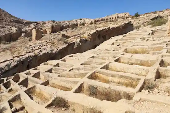 گوردخمه صخره‌ای سیراف