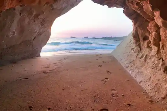 غار ساحلی دستیر