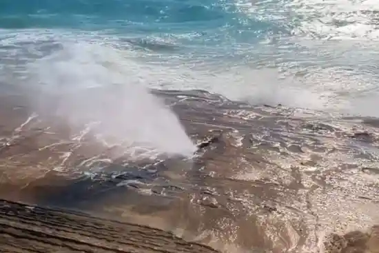 ساحل آبفشان مکسر