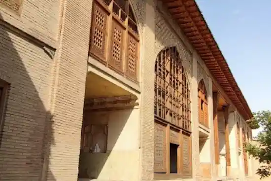 عمارت دیوانخانه قوام ملکی