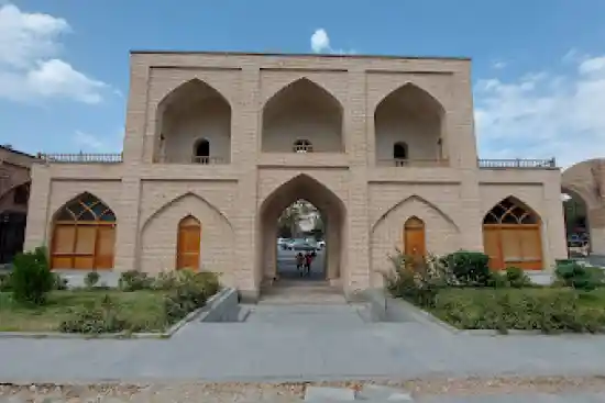 دروازه عالی قاپو اردبیل