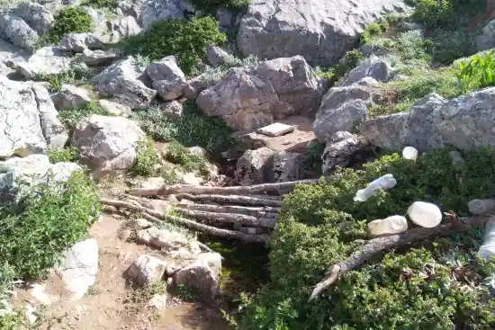 چشمه جیرونی