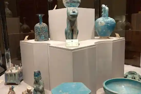 موزه آبگینه و سفالینه‌های ایران