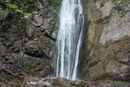 آبشار قرن آباد