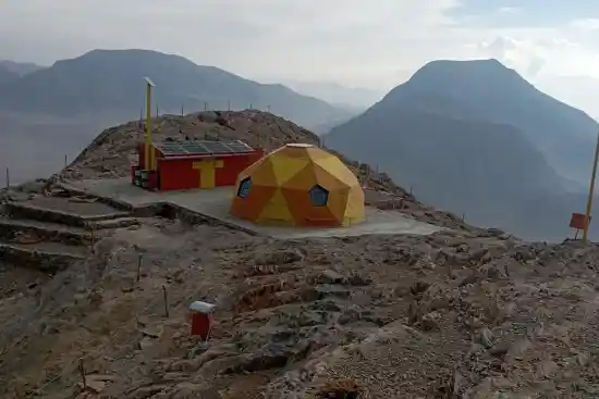 پناهگاه قله لجور