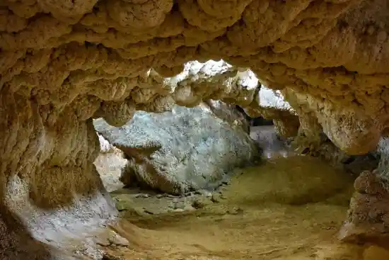 غار کتله خور