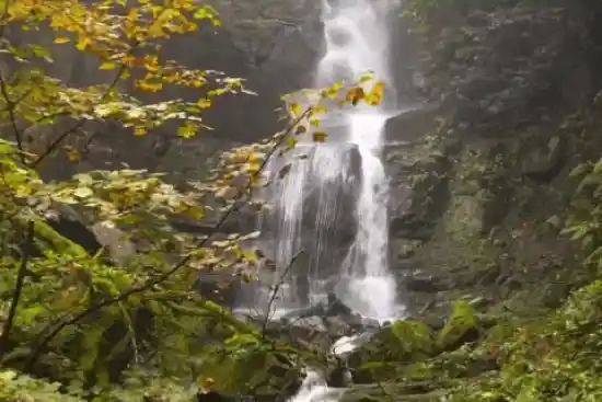 آبشار سرگزو