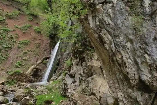 آبشار گل آلا