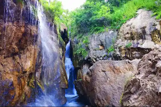 آبشار گل آخور