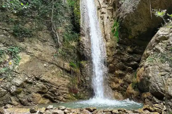 آبشار باقرآباد