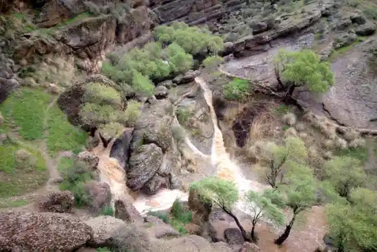 آبشار طلایی