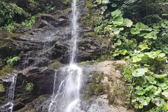 آبشار بزبنه